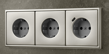SCHUKO® Steckdosen mit USB bei Elektro-Fischer in Gera